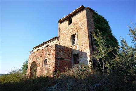 Foto Rustico casale in Vendita, pi� di 6 Locali, 1 Camera, 660 mq (CO