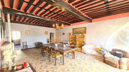 Foto Rustico casale in Vendita, pi� di 6 Locali, 3 Camere, 300 mq (CA