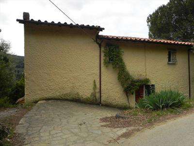 Foto Rustico casale in Vendita, pi� di 6 Locali, 4 Camere, 200 mq (MA