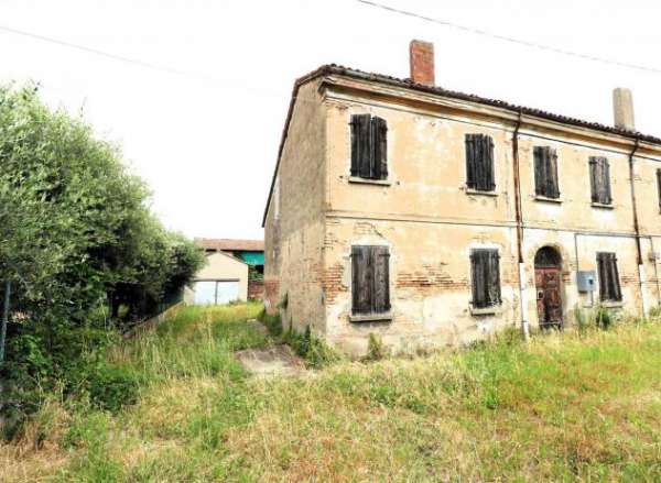 Foto Rustico casale in Vendita in zona LAVEZZOLA