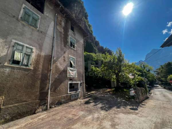 Foto Rustico in vendita a Arco
