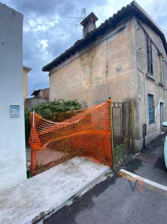 Foto Rustico in Vendita a Azzano Mella Azzano Mella