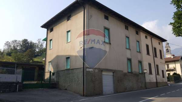 Foto Rustico in vendita a Barzana
