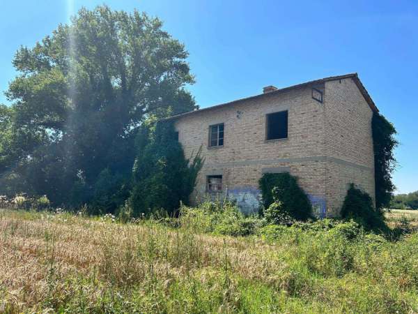 Foto Rustico in vendita a Bastia Umbra
