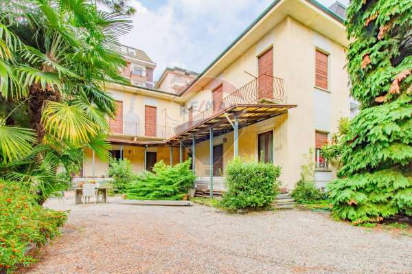 Foto Rustico in vendita a Busto Arsizio