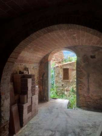 Foto Rustico in vendita a Calci 350 mq  Rif: 1242674