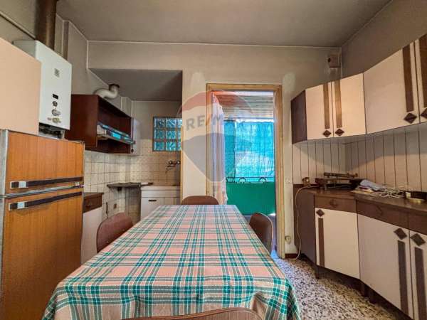 Foto Rustico in vendita a Cuasso Al Monte