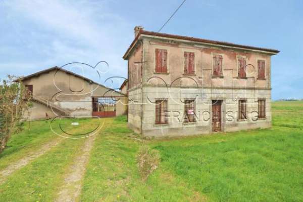 Foto Rustico in vendita a Ferrara - 6 locali 170mq