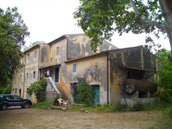 Foto Rustico in vendita a Lorenzana - Crespina Lorenzana 600 mq  Rif: 975252