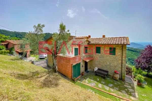 Foto Rustico in vendita a Montecatini-Terme 500 mq  Rif: 1177364