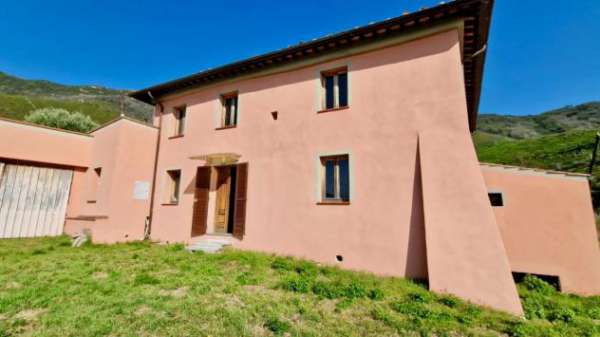 Foto Rustico in vendita a Montemagno - Calci 212 mq  Rif: 1234627