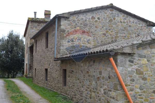 Foto Rustico in vendita a Parrano
