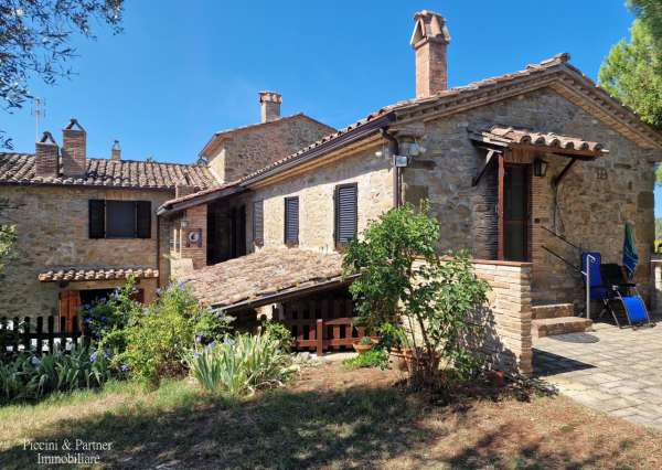 Foto Rustico in vendita a Perugia