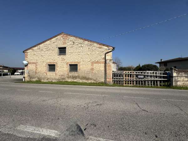 Foto Rustico in vendita a Poiana Maggiore