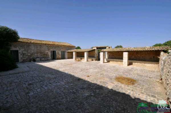 Foto Rustico in vendita a Ragusa