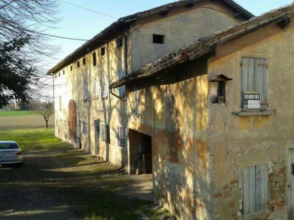 Foto Rustico in vendita a Reggio nell'Emilia, Bagno