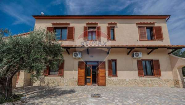 Foto Rustico in vendita a Roccastrada