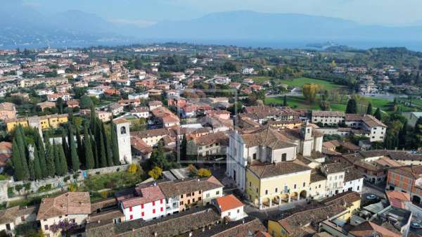 Foto Rustico in vendita a San Felice Del Benaco