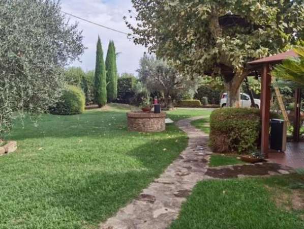 Foto Rustico in vendita a San Martino a Ulmiano - San Giuliano Terme 300 mq  Rif: 1319541