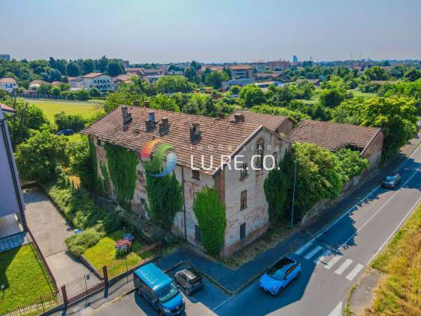Foto Rustico in Vendita a Seregno via nazioni unite