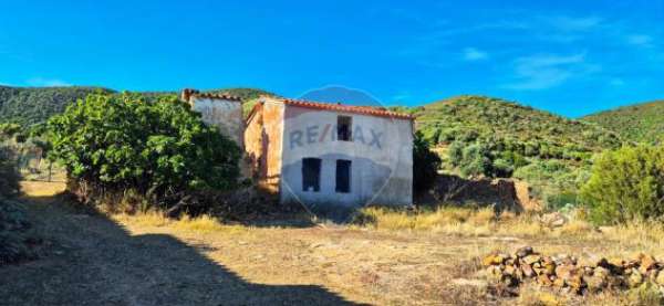 Foto Rustico in vendita a Teulada - 6 locali 180mq