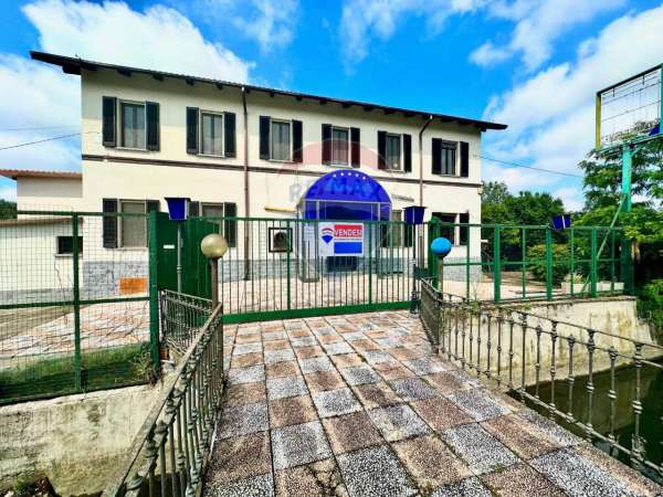 Foto Rustico in vendita a Vellezzo Bellini