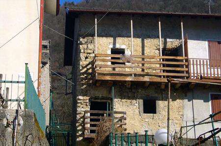 Foto Rustico/Casale in Vendita, 3 Locali, 70 mq, Locatello