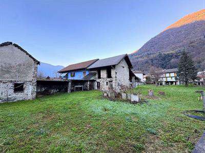 Foto Rustico/Casale in Vendita, 4 Locali, 200 mq, Vogogna
