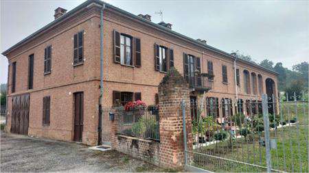 Foto Rustico/Casale in Vendita, 5 Locali, 885 mq, Roatto