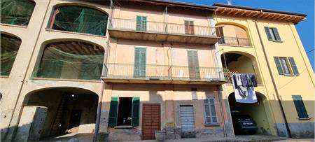 Foto Rustico/Casale in Vendita, 6 Locali, 300 mq, Fenegr�