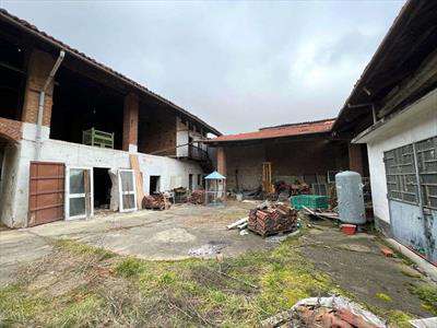 Foto Rustico/Casale in Vendita, 6 Locali, 300 mq, Montanaro