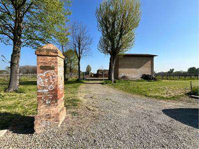 Foto Rustico/Casale in Vendita, pi� di 6 Locali, 500 mq, Rubiera