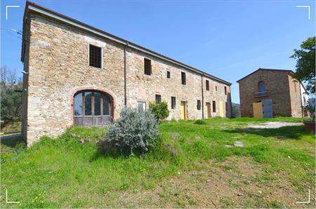 Foto Rustico/Casale in Vendita, pi� di 6 Locali, 630 mq, Monsummano T