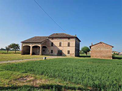 Foto Rustico/Casale in Vendita, pi� di 6 Locali, 700 mq, Soragna