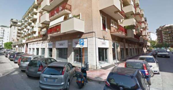 Foto Sampolo/ Villabianca Negozio  500 mq alto reddito Ottimo investimento.