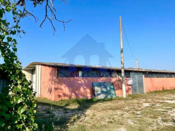 Foto Santarcangelo di Romagna capannone su lotto di 1000 metri