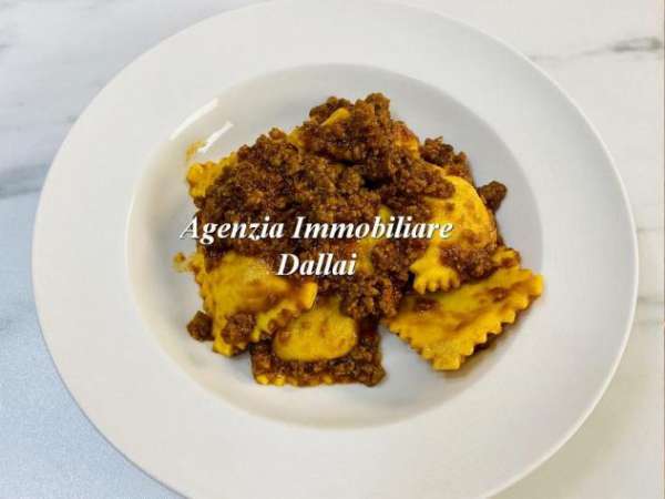 Foto Scarperia e San Piero - Attivit  di ristorazione