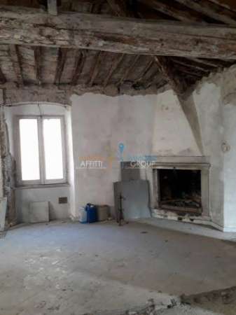 Foto Semindipendente in vendita a Carrara