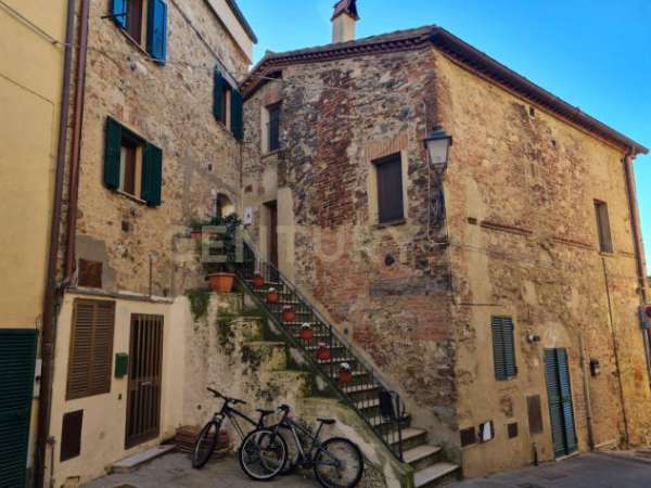 Foto Semindipendente in vendita a Cinigiano