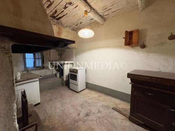 Foto Semindipendente in vendita a Fosdinovo
