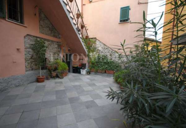 Foto Semindipendente in vendita a Sarzana