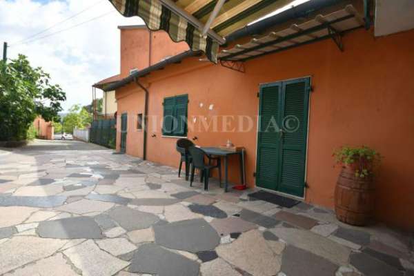 Foto Semindipendente in vendita a Sarzana