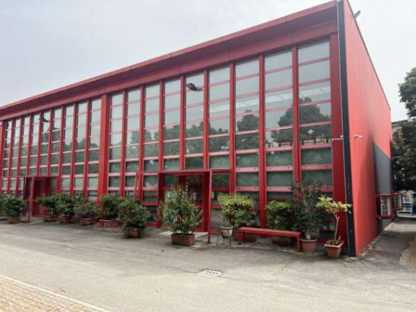 Foto Show Room in vendita a Crevalcore