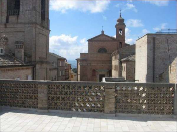 Foto Singola in vendita a Montefiore dell'Aso