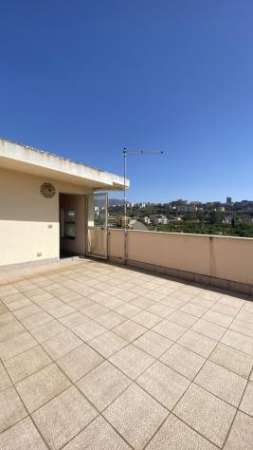 Foto Singola in vendita a Reggio di Calabria
