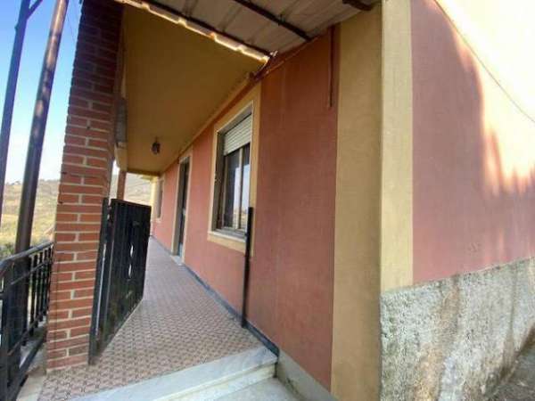 Foto Singola in vendita a Sarzana