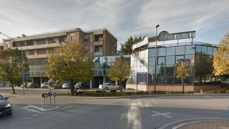 Foto Stabile / Palazzo in Vendita, 1 Locale, 535 mq, Marsciano
