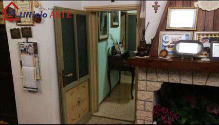 Foto Stabile / Palazzo in Vendita, pi� di 6 Locali, 215 mq, Todi