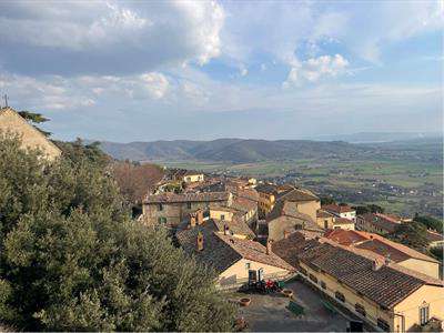 Foto Stabile / Palazzo in Vendita, pi� di 6 Locali, 275 mq, Cortona