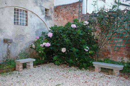 Foto Stabile / Palazzo in Vendita, pi� di 6 Locali, 334 mq, Montecarl